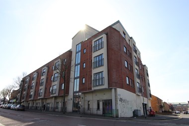 9 Brown Square - Apartment 6